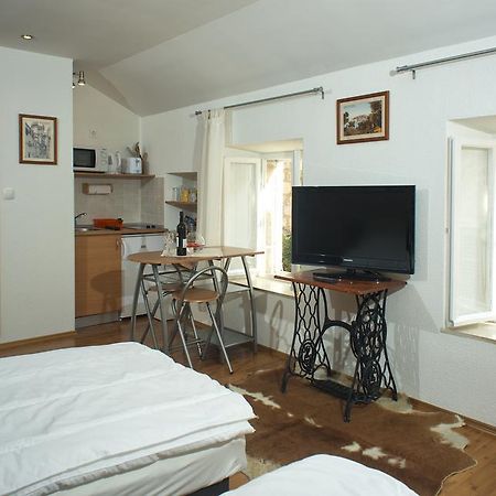 Apartment Old Town Gverovic ดูบรอฟนิก ภายนอก รูปภาพ